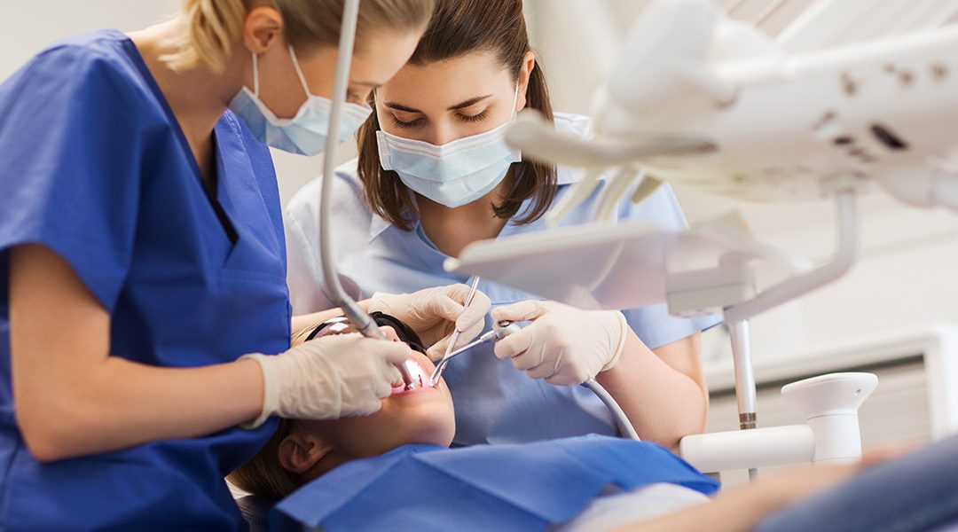 Why Dental Assistant Training is a Rewarding Career